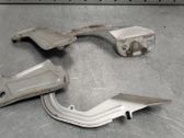 Engine bonnet/hood hinges
