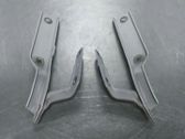 Engine bonnet/hood hinges