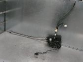 Serrure de porte avant