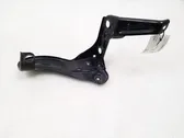 Intercooler pipe mounting bracket