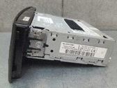 Radio/CD/DVD/GPS-pääyksikkö