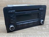 Радио/ проигрыватель CD/DVD / навигация