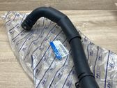 Tuyau de liquide de refroidissement moteur