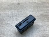 Enchufe conector entrada auxiliar