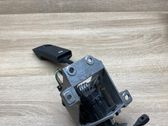 Accelerator throttle pedal
