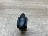 Takaluukun avauskytkin