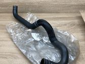 Tuyau de liquide de refroidissement moteur
