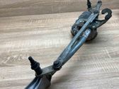 Tringlerie et moteur d'essuie-glace avant