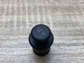 12V Steckdose vorne