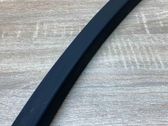 Moulures des vitres de la porte arrière