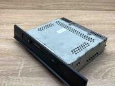 Radio / CD-Player / DVD-Player / Navigation