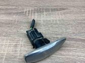 Front fender indicator light