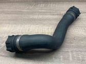 Tuyau de liquide de refroidissement moteur