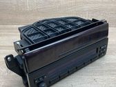 Radio / CD-Player / DVD-Player / Navigation