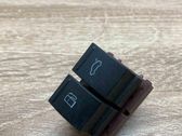 Включатель открытия топливного бака