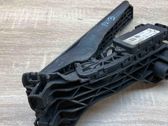 Accelerator throttle pedal