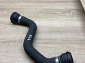Tuyau de liquide de refroidissement moteur