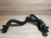 Tuyau de liquide de refroidissement moteur
