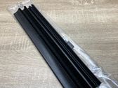 Joint d'étanchéité de vitre avant