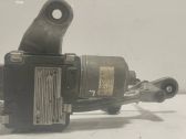 Tringlerie et moteur d'essuie-glace avant