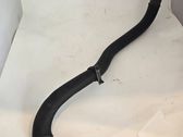 Tuyau de liquide de refroidissement moteur