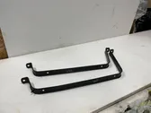 Fuel tank mounting bracket