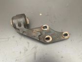 Front differential mounting bracket