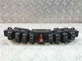 Botón interruptor de luz de peligro