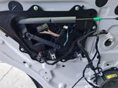 Mecanismo para subir la puerta trasera sin motor