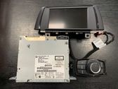 Radio / CD-Player / DVD-Player / Navigation