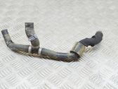 Tuyau de liquide de refroidissement moteur