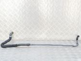 Tuyau de liquide de refroidissement moteur