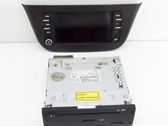 Radio / CD-Player / DVD-Player / Navigation