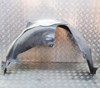 Rear arch fender liner splash guards