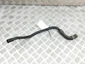Tuyau de liquide de refroidissement moteur