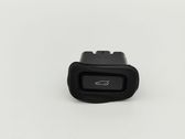 Tailgate/boot open switch button