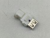 USB-pistokeliitin