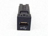 Enchufe conector entrada auxiliar