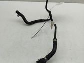 Tuyau de liquide de refroidissement moteur