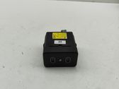 USB-pistokeliitin