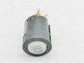 Bouton poussoir de démarrage du moteur