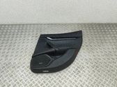 Moldura del tarjetero de la puerta trasera