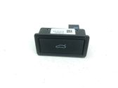 Bouton interrupteur ouverture du coffre