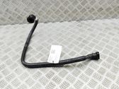 Tuyau de liquide de refroidissement moteur