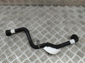 Tuyau de liquide de refroidissement moteur