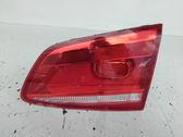 Tailgate rear/tail lights