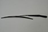 Windshield/front glass wiper blade