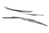 Windshield/front glass wiper blade