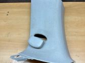 (D) garniture de pilier (haut)
