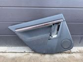Moldura del tarjetero de la puerta trasera